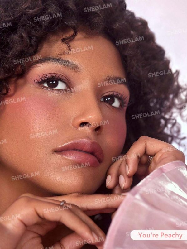 رژگونه پودری شیگلم Love Dive رنگ You’re Peachy | رژگونه لاو دایو Sheglam - Image 4